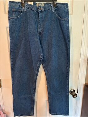 Wrangler Size 40x32 Men’s Dark Blue Straight Jeans NWT